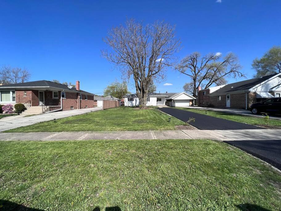 卡柳梅特城Modern 3Bed 2Bath Ranch With Diy Art Porch 3Tvs And Huge Front Yard To Enjoy!别墅 外观 照片